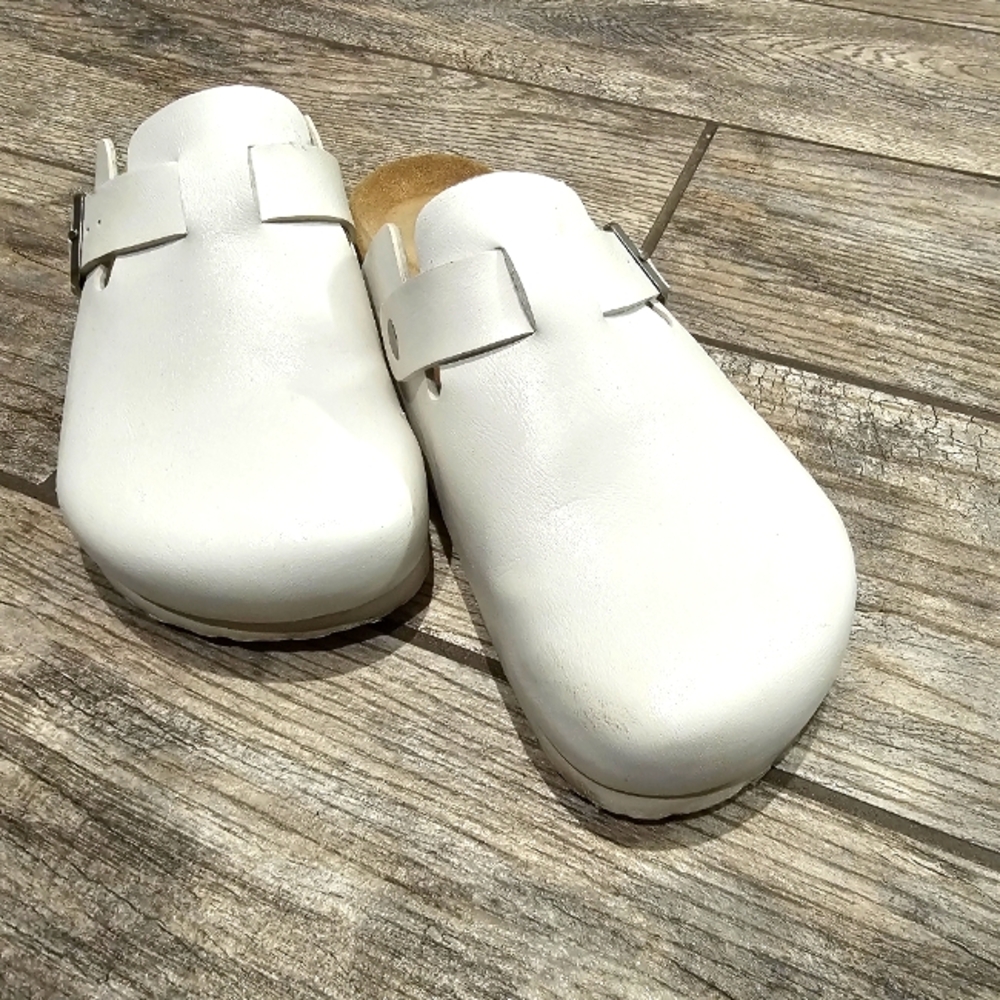 White Slippers
